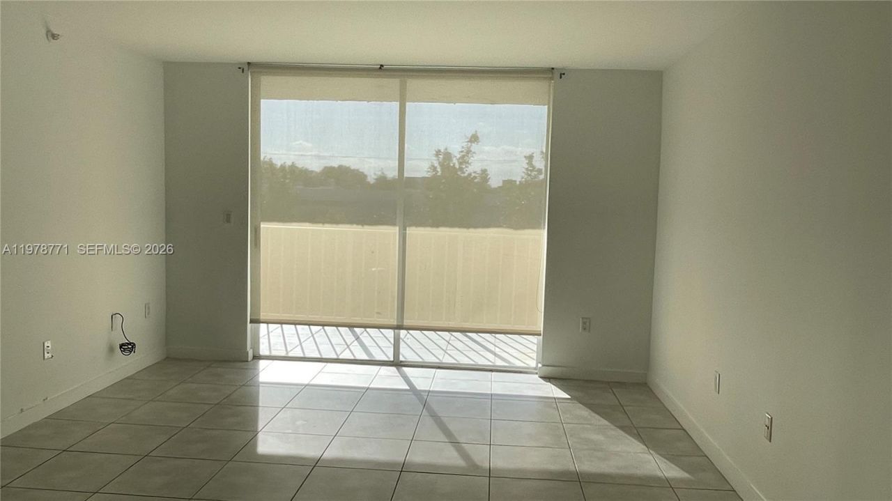 650 NE 64th St, Unit G309, Miami, FL 33138 Photo