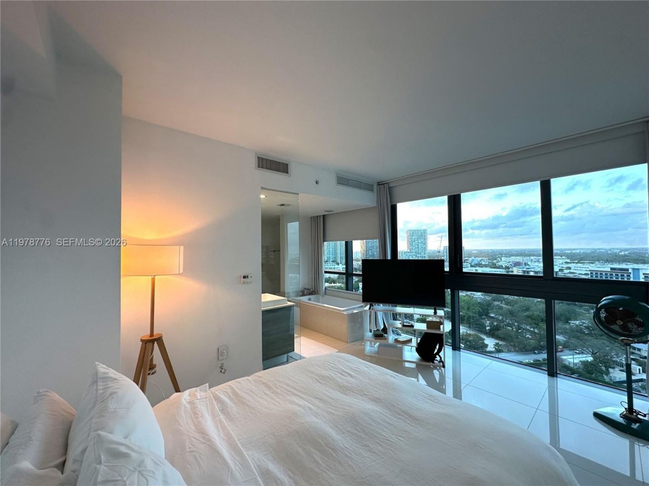 650 NE 32nd St , Unit 2108, Miami, FL 33137 Photo