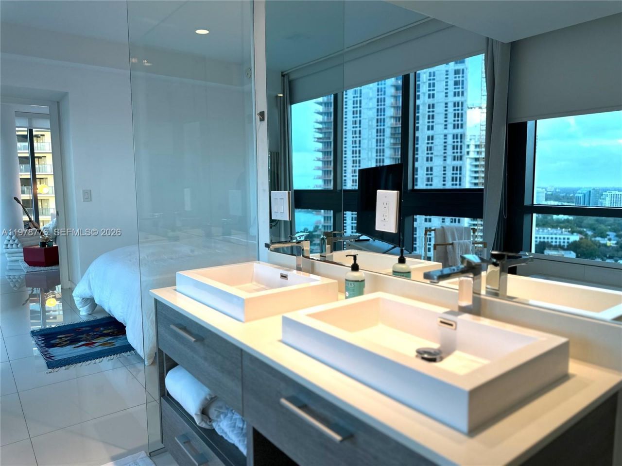 650 NE 32nd St , Unit 2108, Miami, FL 33137 Photo