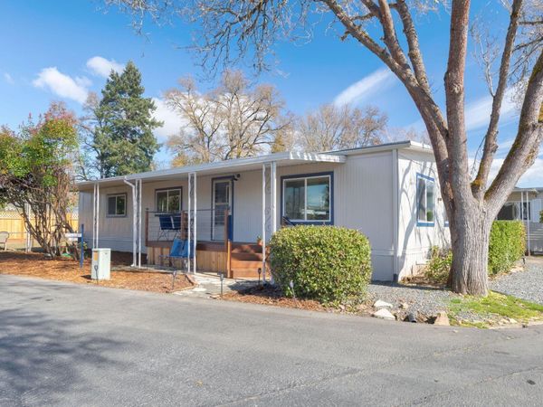 281 Lakeview Drive, Grants Pass, OR 97526