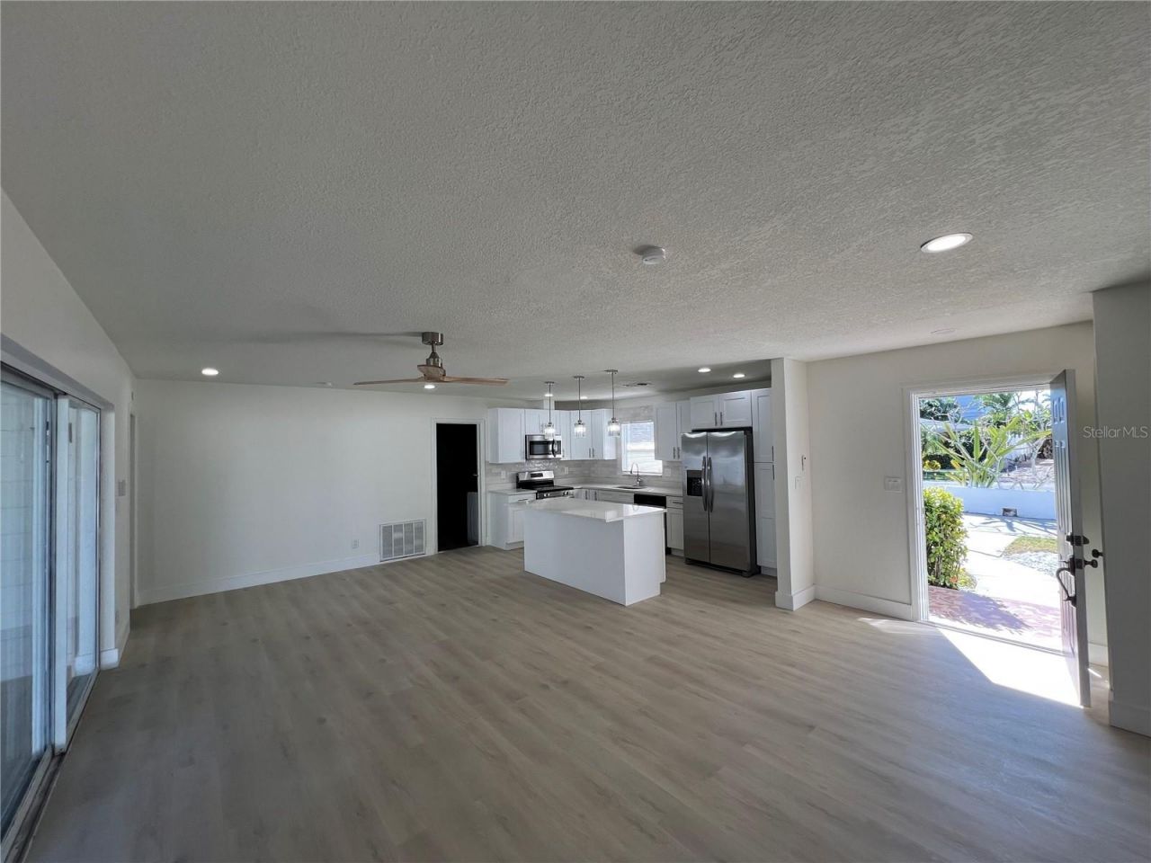 2502 Tropical Shores Drive Se, Saint Petersburg, FL 33705 Photo