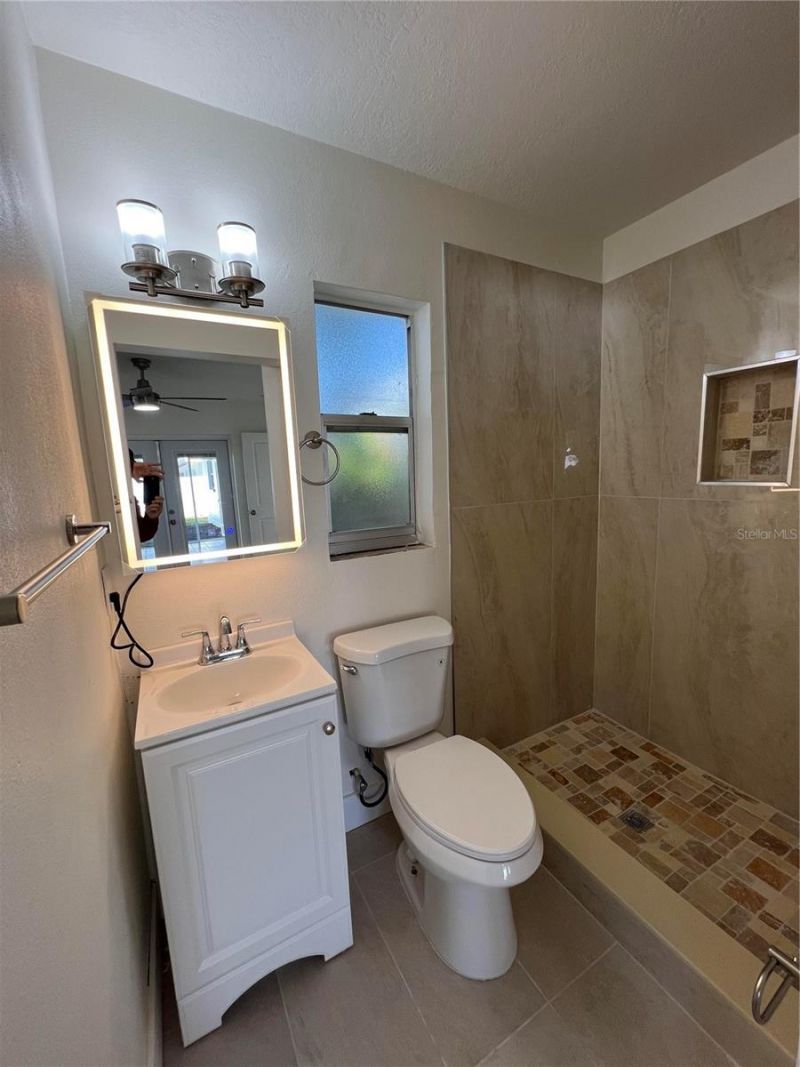 2502 Tropical Shores Drive Se, Saint Petersburg, FL 33705 Photo