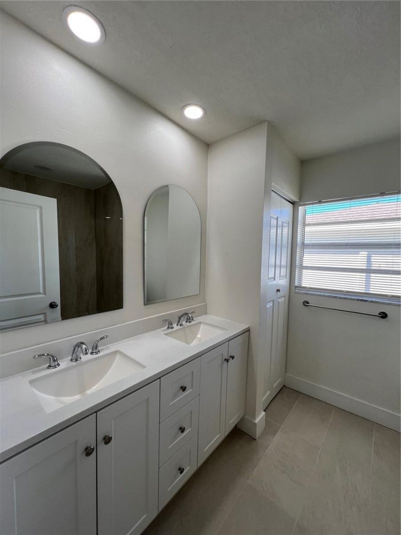 2502 Tropical Shores Drive Se, Saint Petersburg, FL 33705 Photo