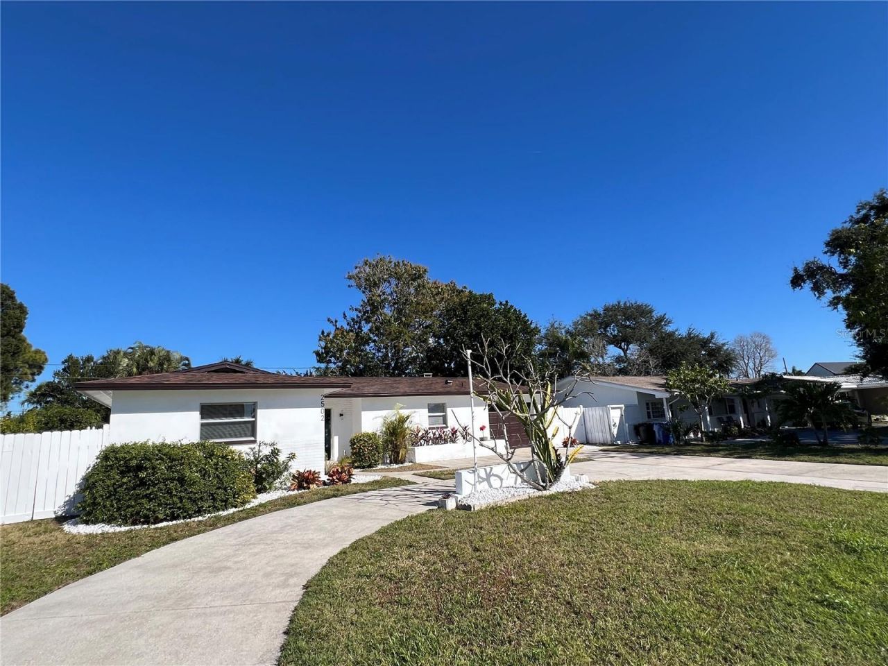 2502 Tropical Shores Drive Se, Saint Petersburg, FL 33705 Photo