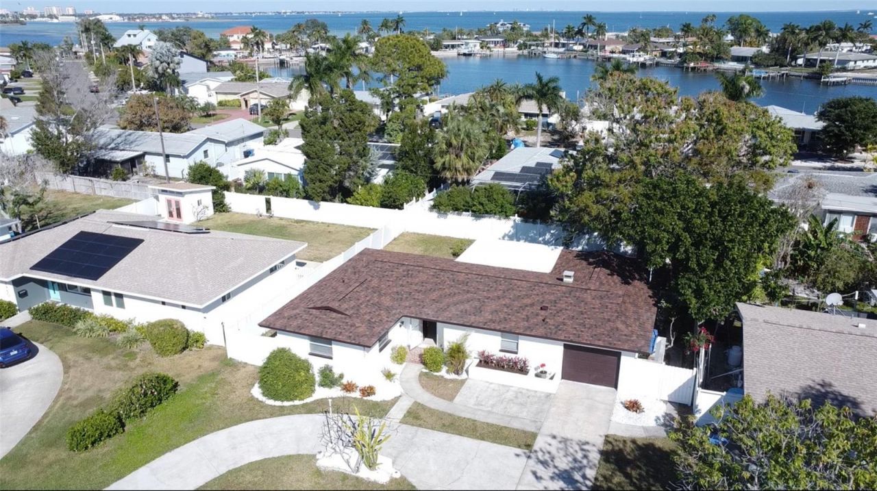 2502 Tropical Shores Drive Se, Saint Petersburg, FL 33705 Photo