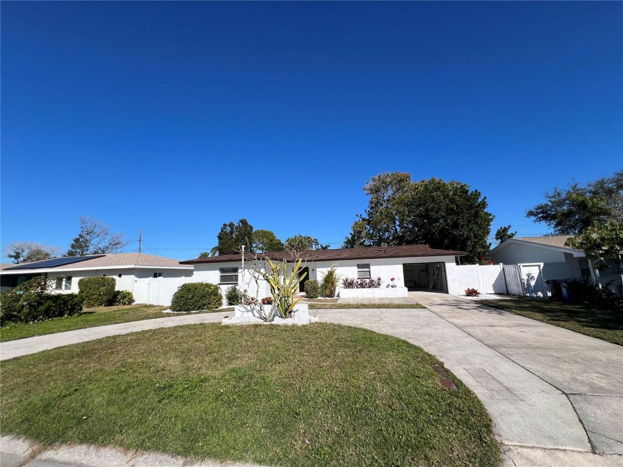 2502 Tropical Shores Drive Se, Saint Petersburg, FL 33705 Photo