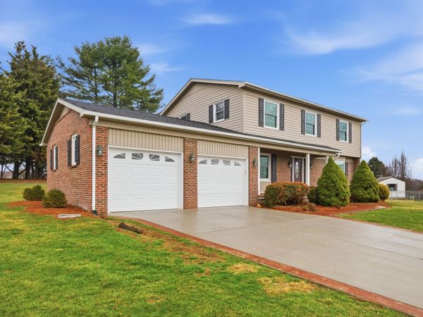 1270 Crestview DR , Wytheville, VA 24382