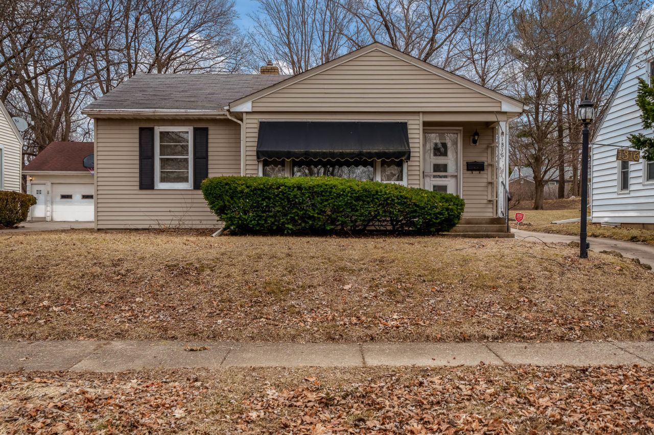 1316 25th Street, Rockford, IL 61108 Main Photo