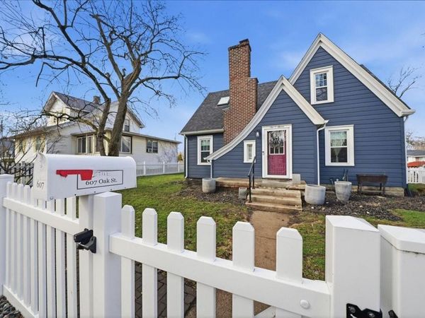 607 Oak Street, Valparaiso, IN 46383