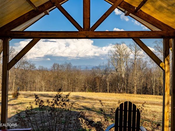 184 Badger Rd, Madisonville, TN 37354