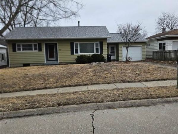 703 9th Avenue, Coralville, IA 52241