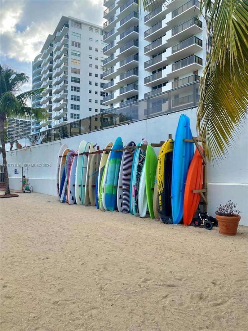 6039 Collins Ave, Unit 615-617, Miami Beach, FL 33140 Photo