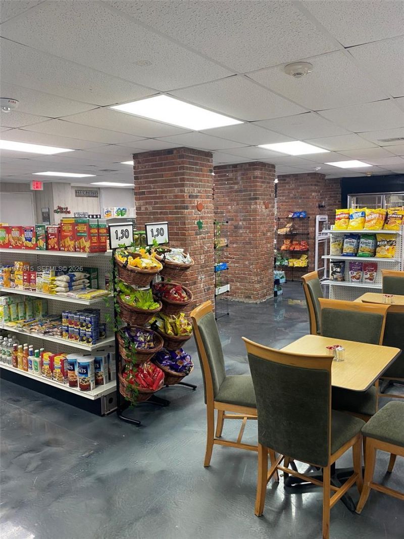 6039 Collins Ave, Unit 615-617, Miami Beach, FL 33140 Photo