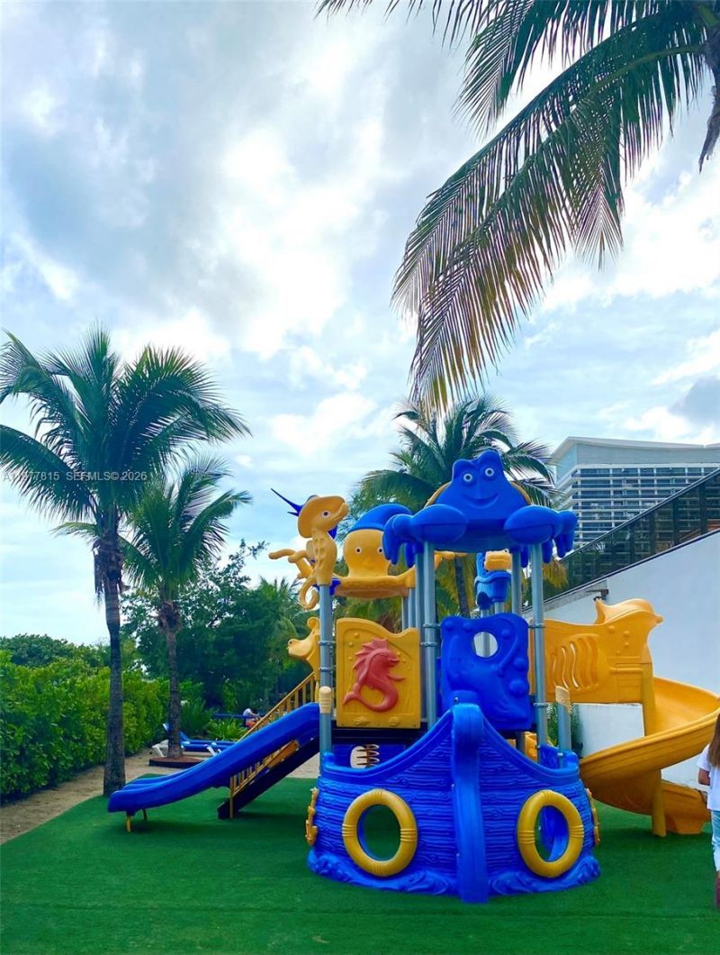 6039 Collins Ave, Unit 615-617, Miami Beach, FL 33140 Photo