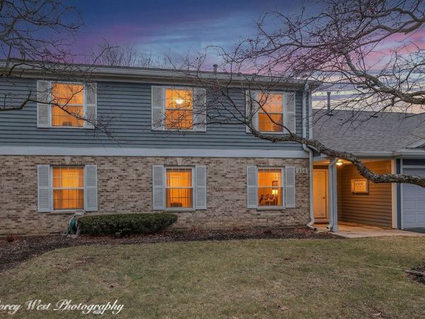 356 Woodview Circle , Unit A, Elgin, IL 60120