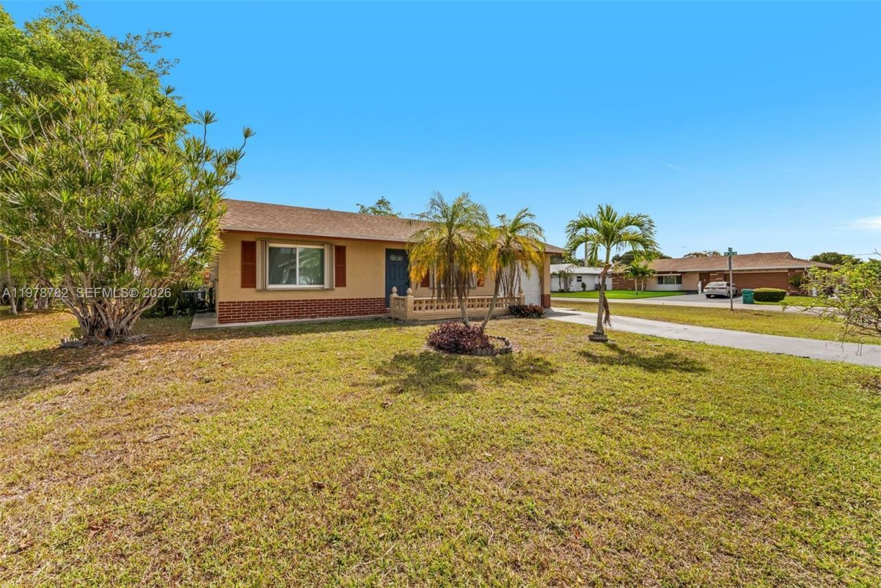 7000 NW 95th Ter, Tamarac, FL 33321 Photo