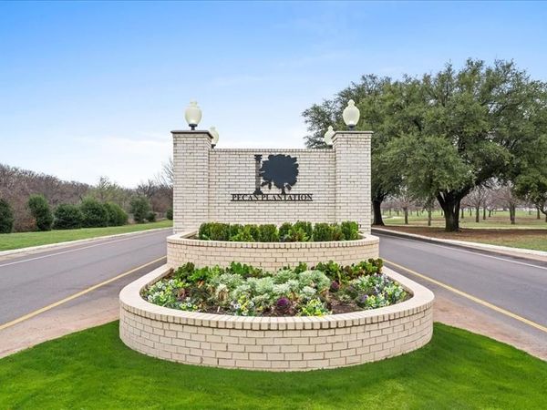 2161 E Landings N, Granbury, TX 76049