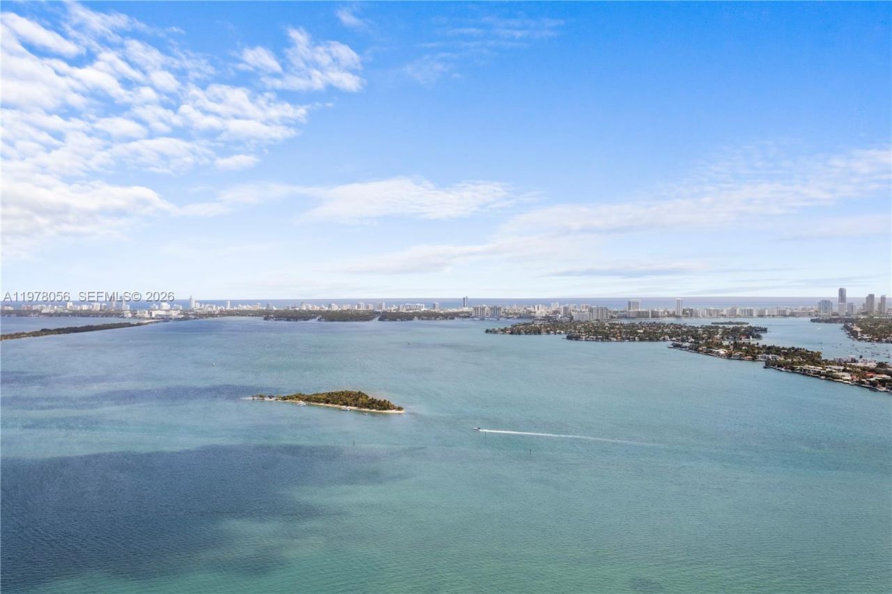 2020 N Bayshore Dr, Unit PH 4702, Miami, FL 33137 Photo