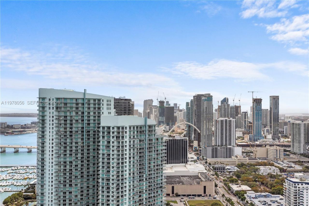 2020 N Bayshore Dr, Unit PH 4702, Miami, FL 33137 Photo