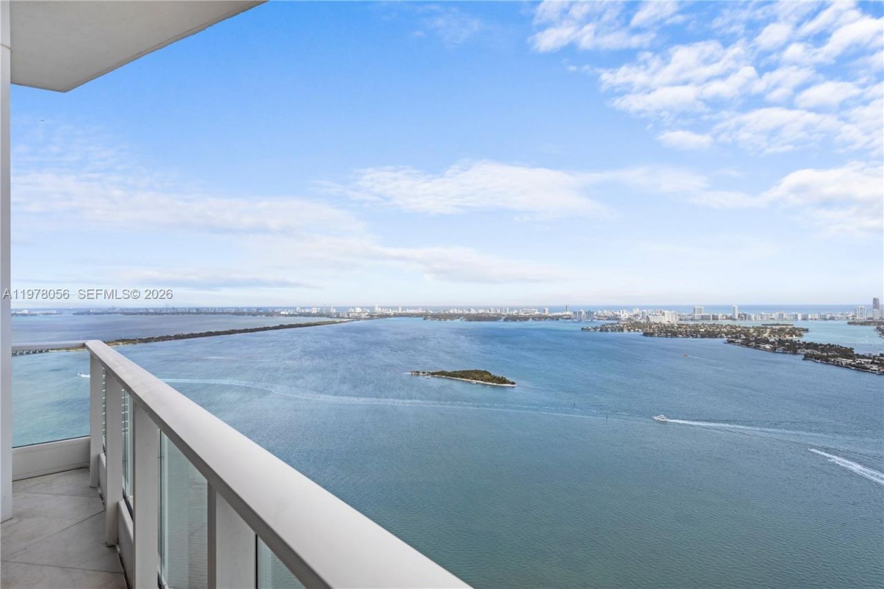 2020 N Bayshore Dr, Unit PH 4702, Miami, FL 33137 Photo