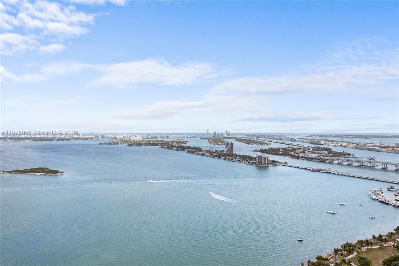 2020 N Bayshore Dr, Unit PH 4702, Miami, FL 33137 Photo
