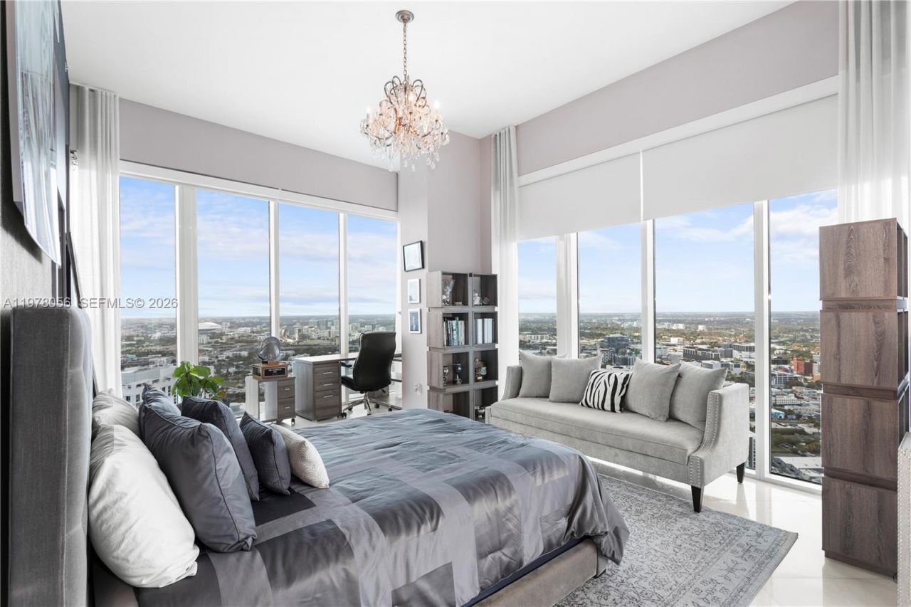 2020 N Bayshore Dr, Unit PH 4702, Miami, FL 33137 Photo