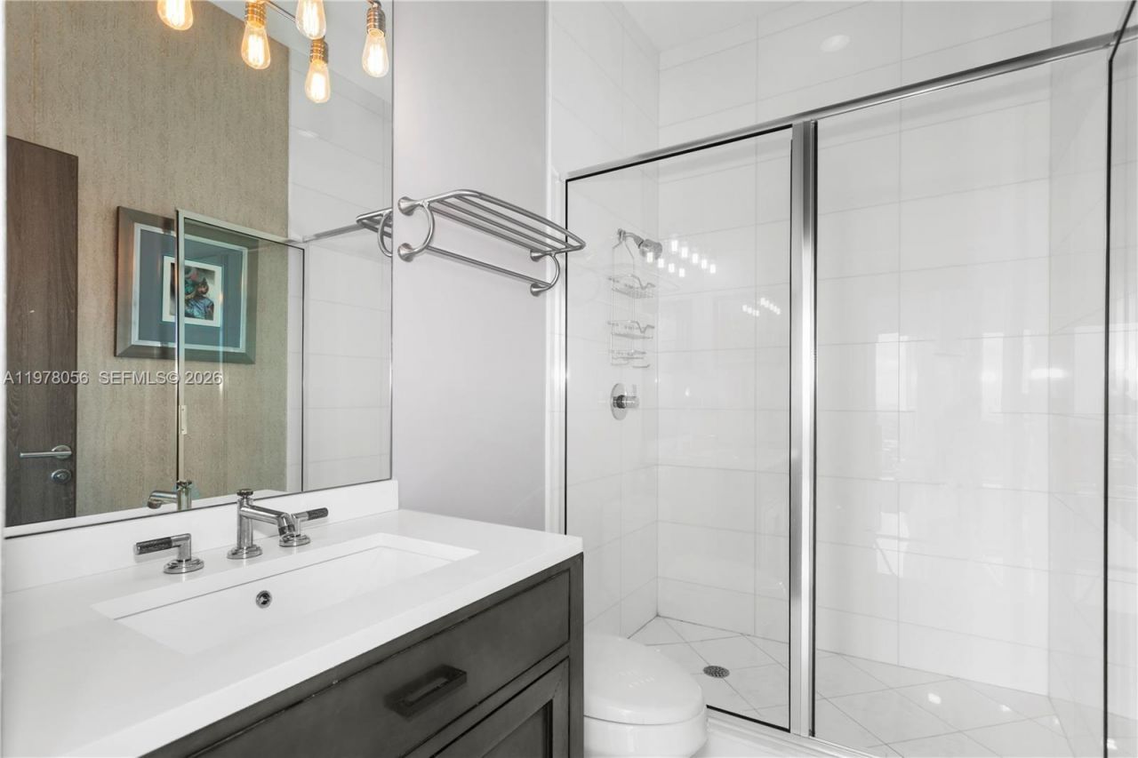 2020 N Bayshore Dr, Unit PH 4702, Miami, FL 33137 Photo