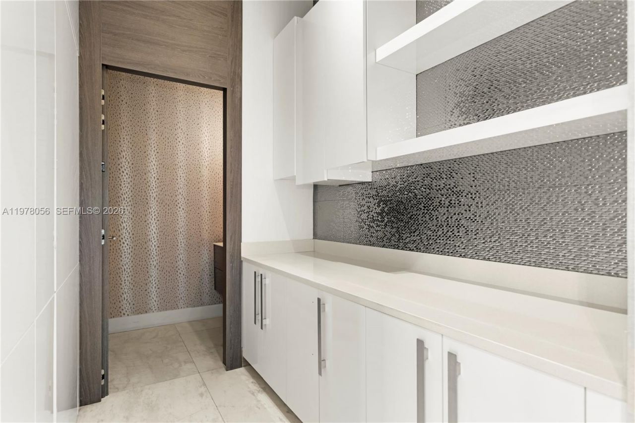 2020 N Bayshore Dr, Unit PH 4702, Miami, FL 33137 Photo