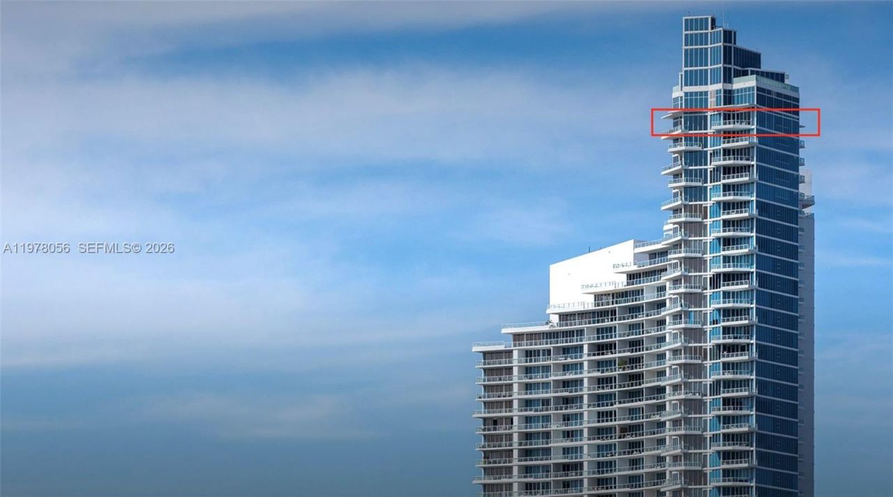 2020 N Bayshore Dr, Unit PH 4702, Miami, FL 33137 Photo