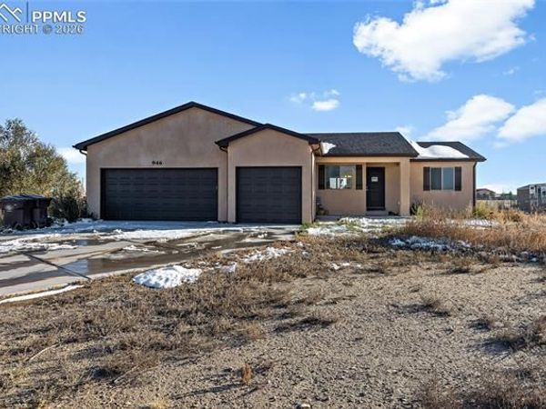 946 E Walden Drive, Pueblo West, CO 81007