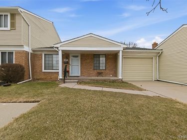 16371 Benmar Drive, Roseville, MI 48066