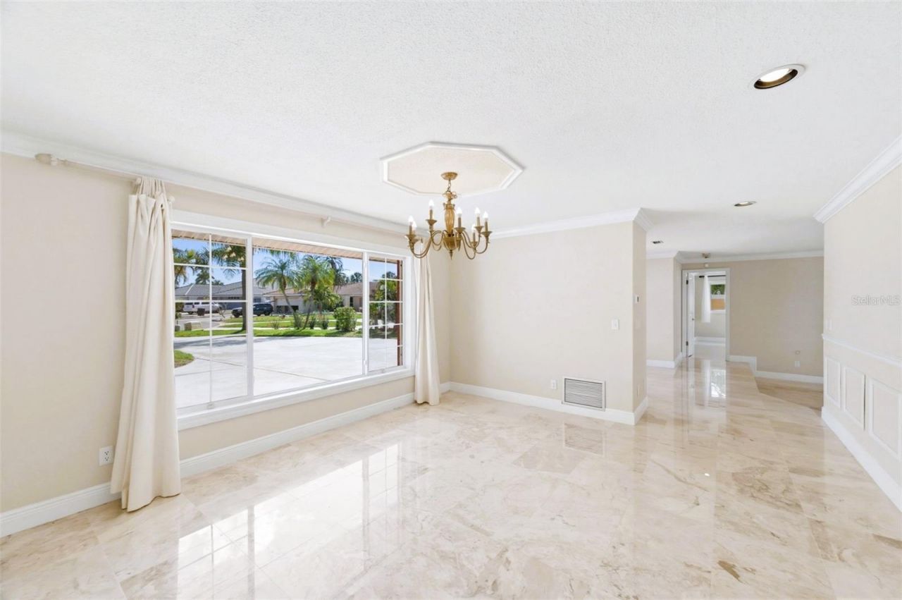 4201 45th Street S, Saint Petersburg, FL 33711 Photo