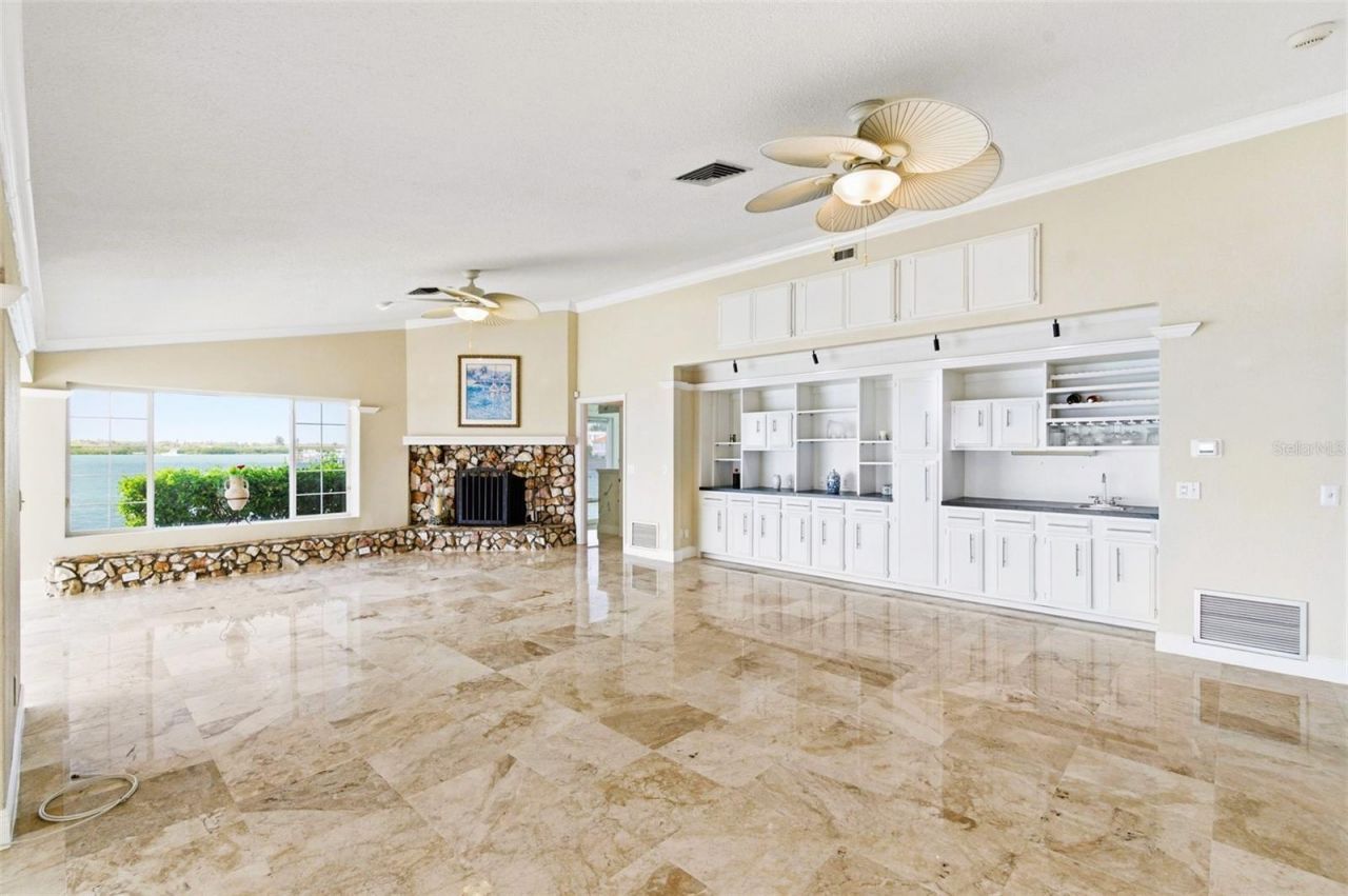 4201 45th Street S, Saint Petersburg, FL 33711 Photo