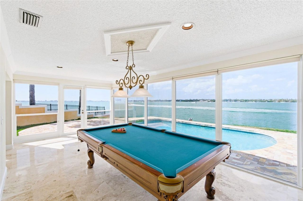 4201 45th Street S, Saint Petersburg, FL 33711 Photo