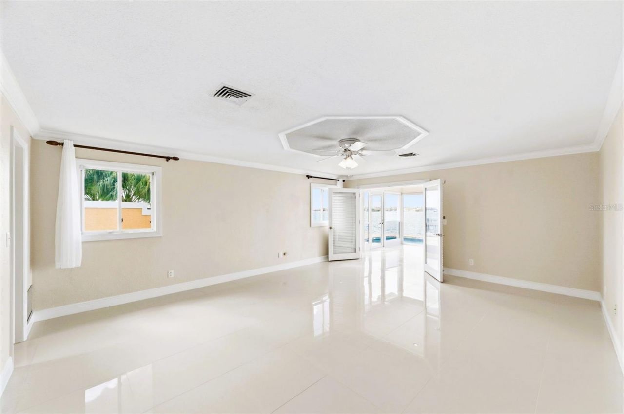 4201 45th Street S, Saint Petersburg, FL 33711 Photo