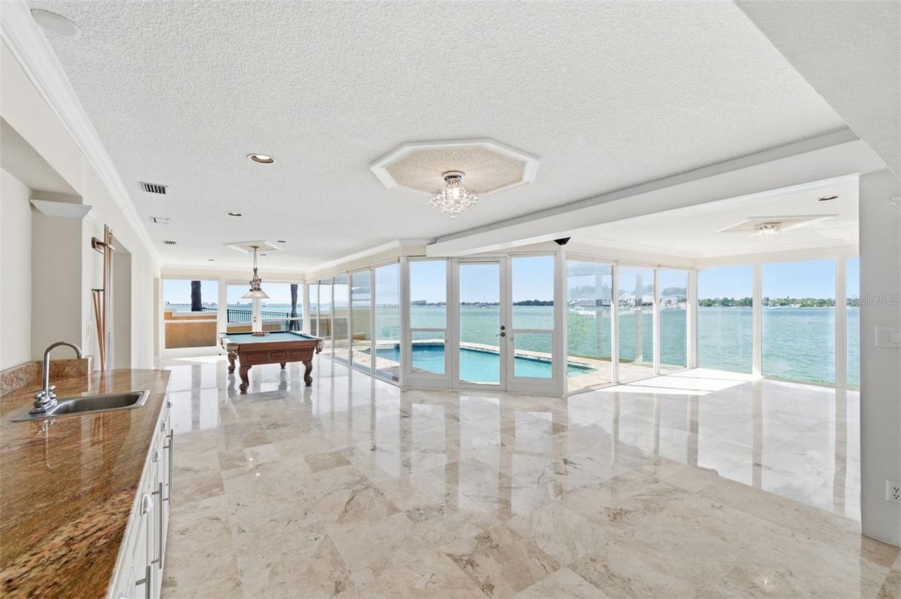 4201 45th Street S, Saint Petersburg, FL 33711 Photo