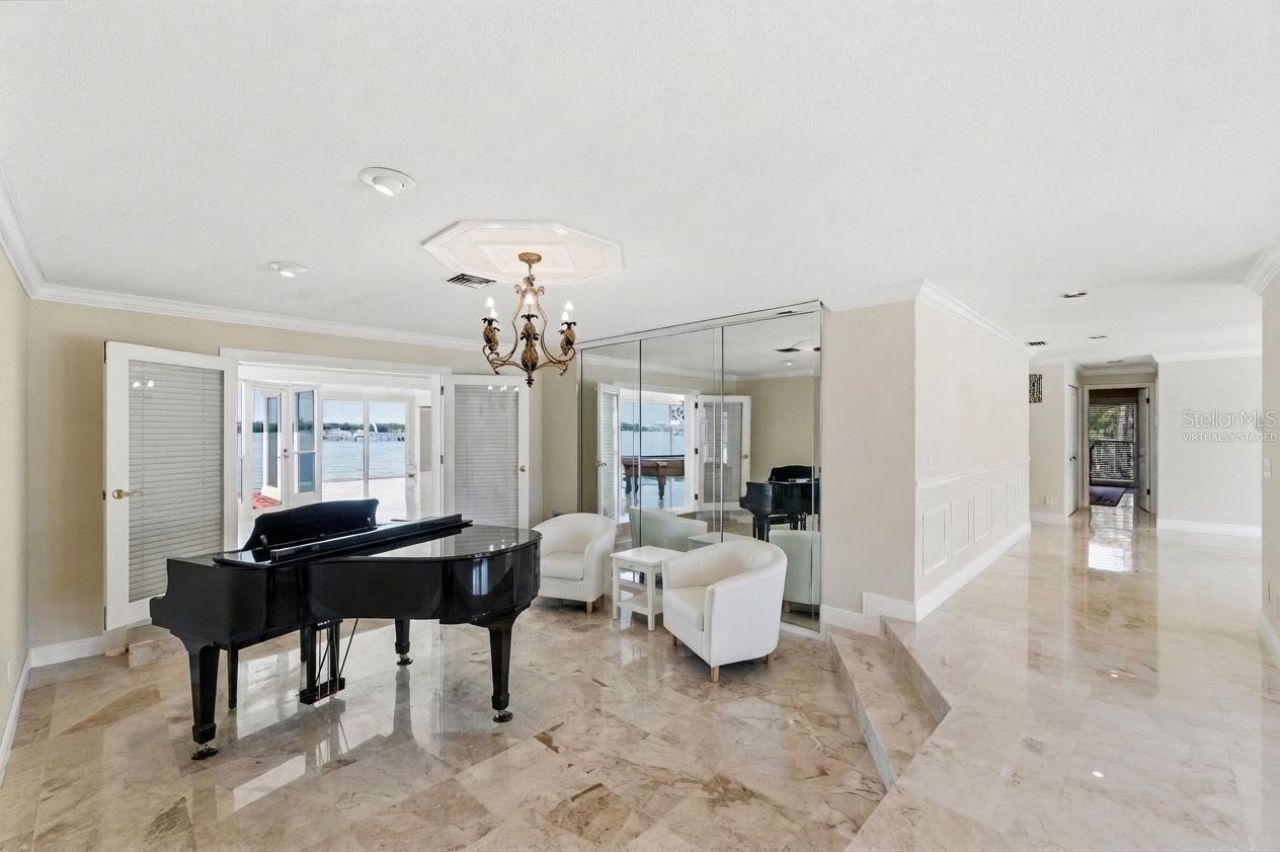 4201 45th Street S, Saint Petersburg, FL 33711 Photo