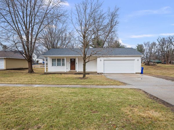 236 W Church Street , Kewanee, IL 61443