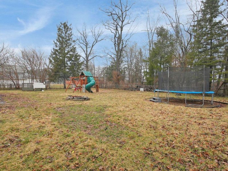 1448 W Sparrow Road , Springfield, OH 45502 Photo 29