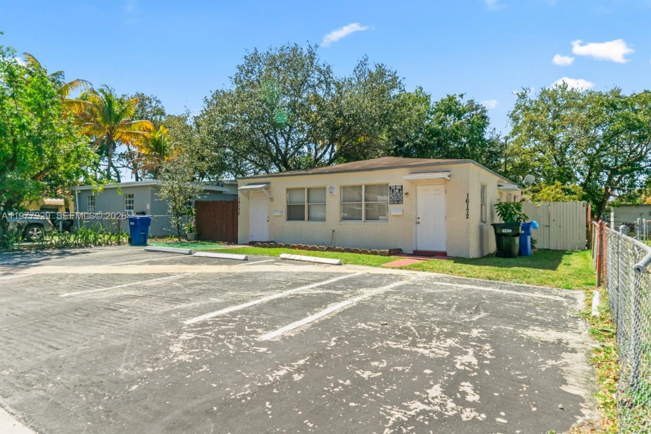 16170 NE 18th Pl , Unit 16170, North Miami Beach, FL 33162 Photo