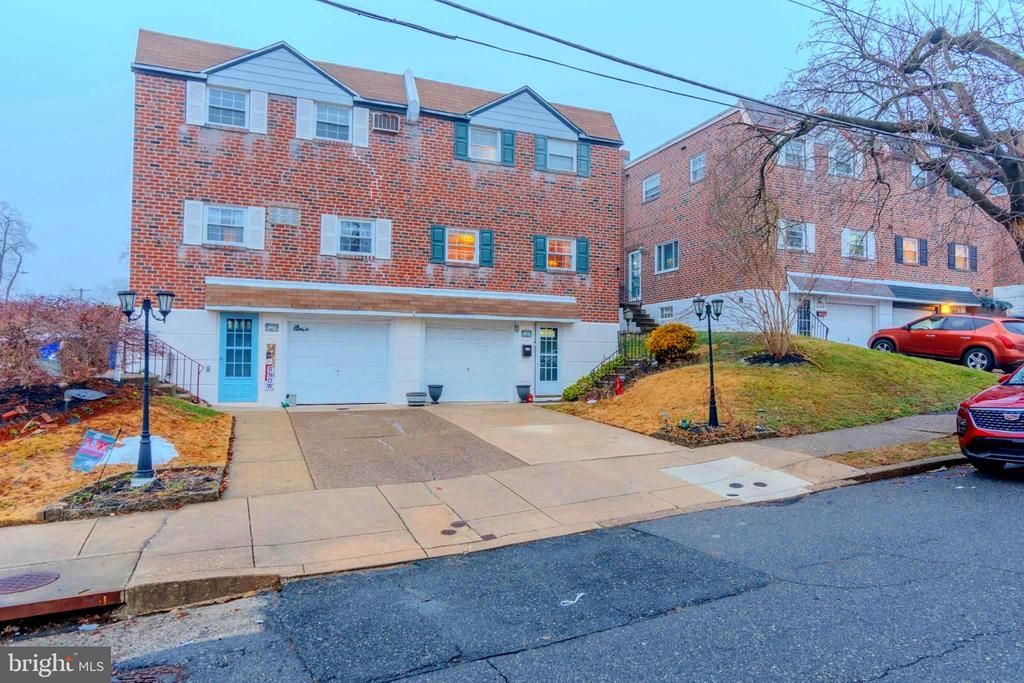 8202 Solly Place, Philadelphia, PA 19111 Main Photo