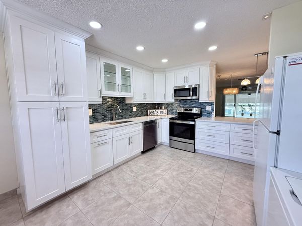 1740 NW 19th Terrace, Unit 202, Delray Beach, FL 33445