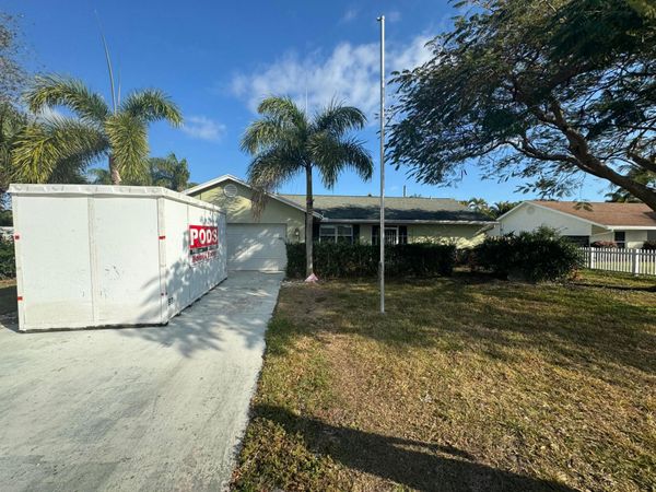 709 Enfield Road, Delray Beach, FL 33444