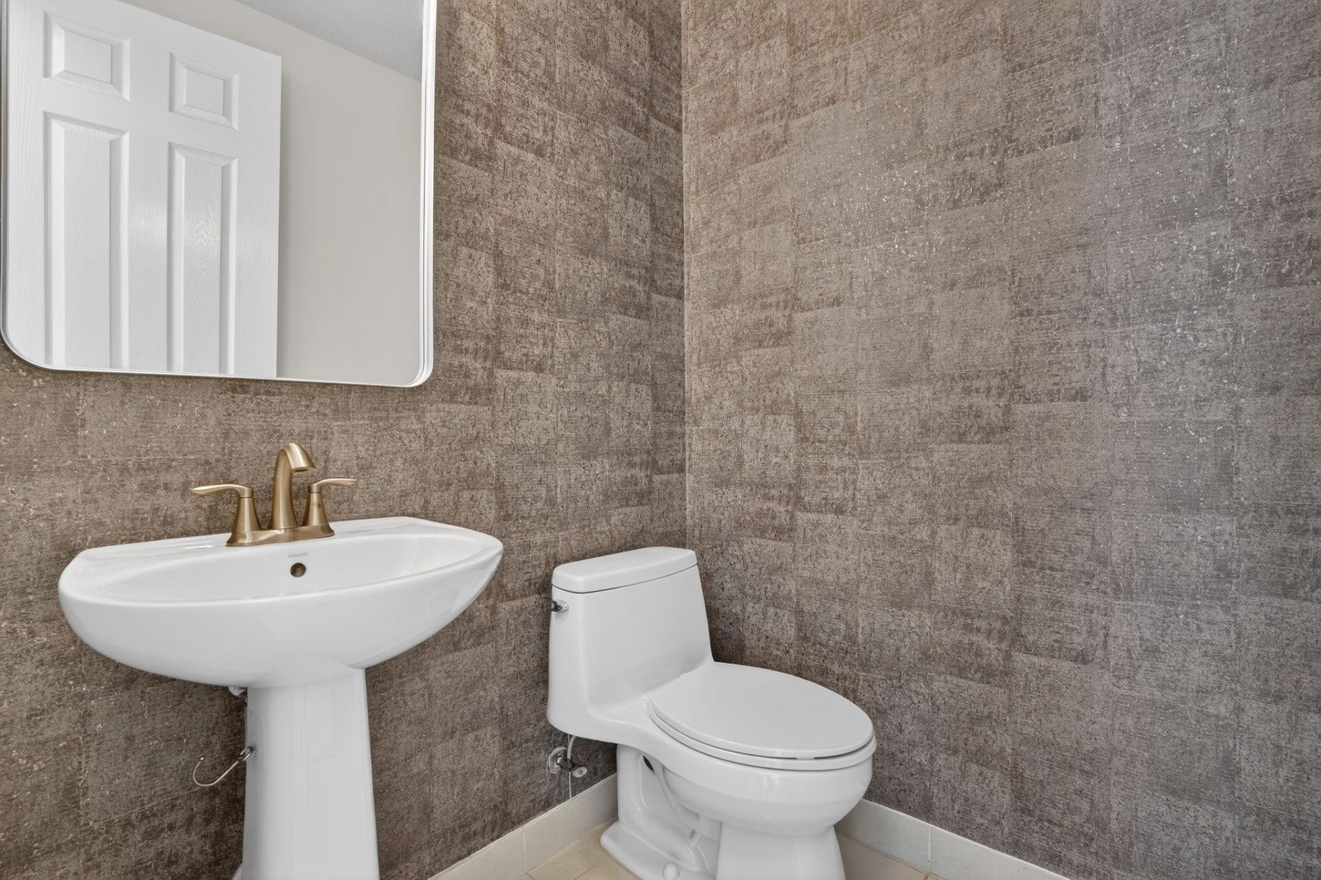 8751 NW 102nd Place, Doral, FL 33178 Photo