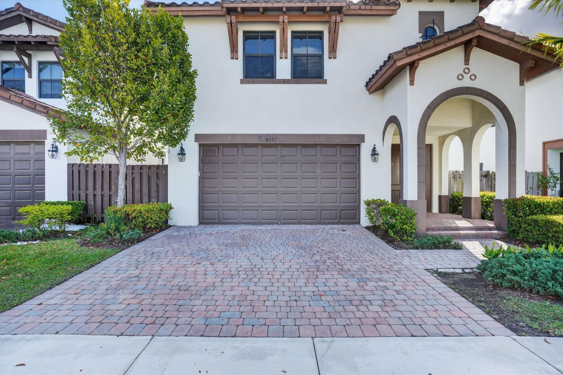 8751 NW 102nd Place, Doral, FL 33178 Photo