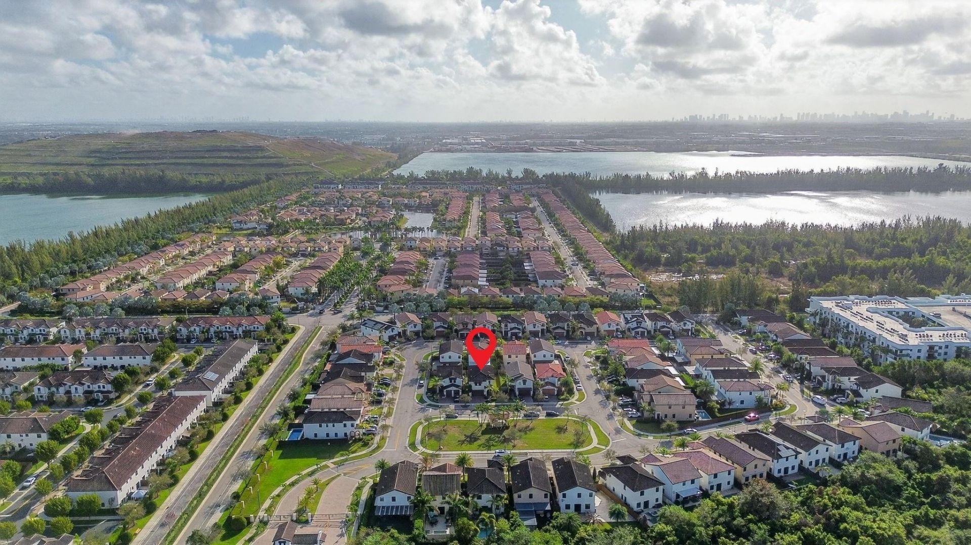 8751 NW 102nd Place, Doral, FL 33178 Photo