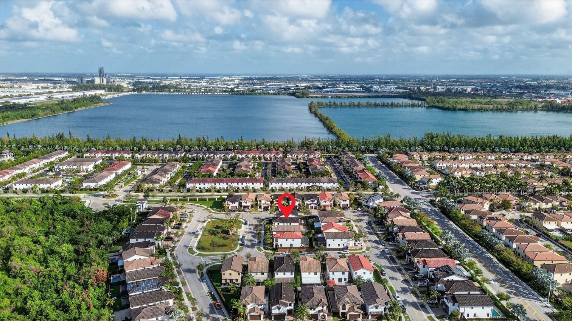 8751 NW 102nd Place, Doral, FL 33178 Photo