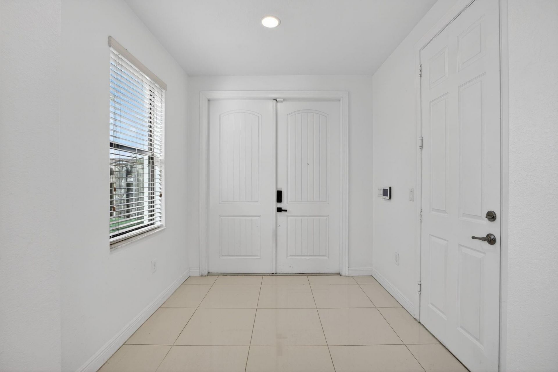 8751 NW 102nd Place, Doral, FL 33178 Photo