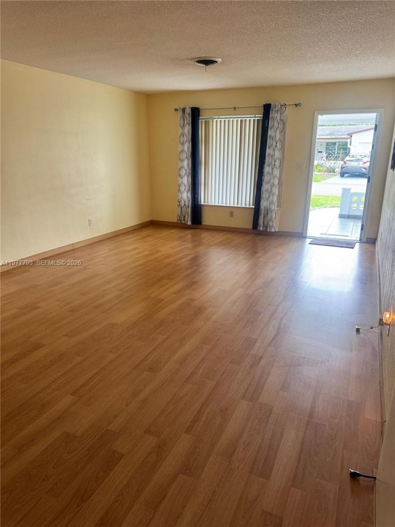 4933 NW 42nd St , Lauderdale Lakes, FL 33319 Photo