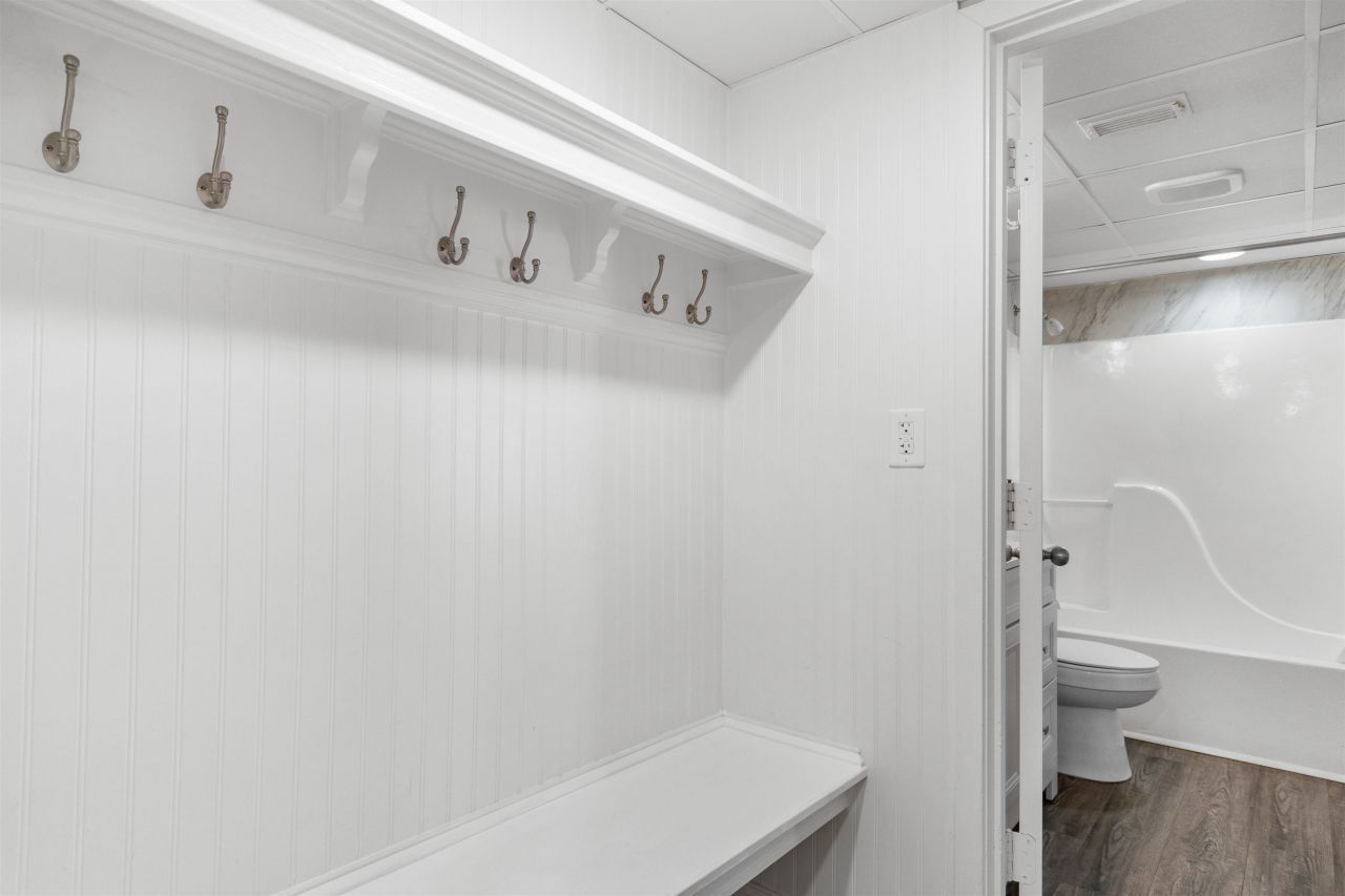 202 73rd Ave. N Photo 7